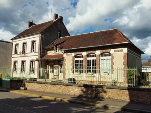 Élagueur Sépeaux-Saint Romain